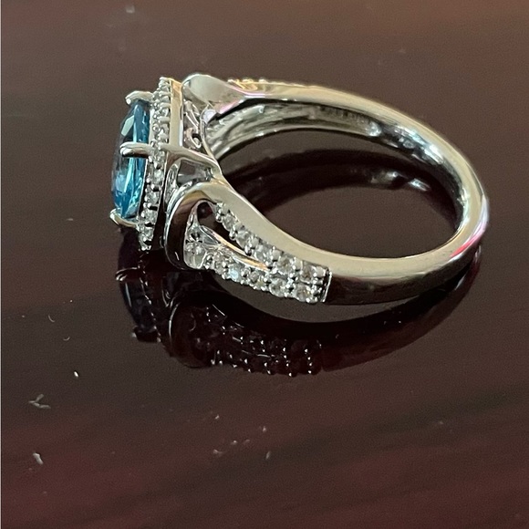 Cushion Cut 2.20ct Natural Blue Topaz Ring - Picture 4 of 9